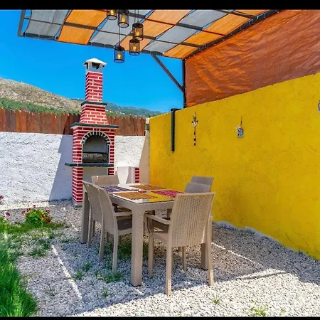 Ece Didem Havuzlu Jakuzili Huzurlu Rahat Bir Appartement